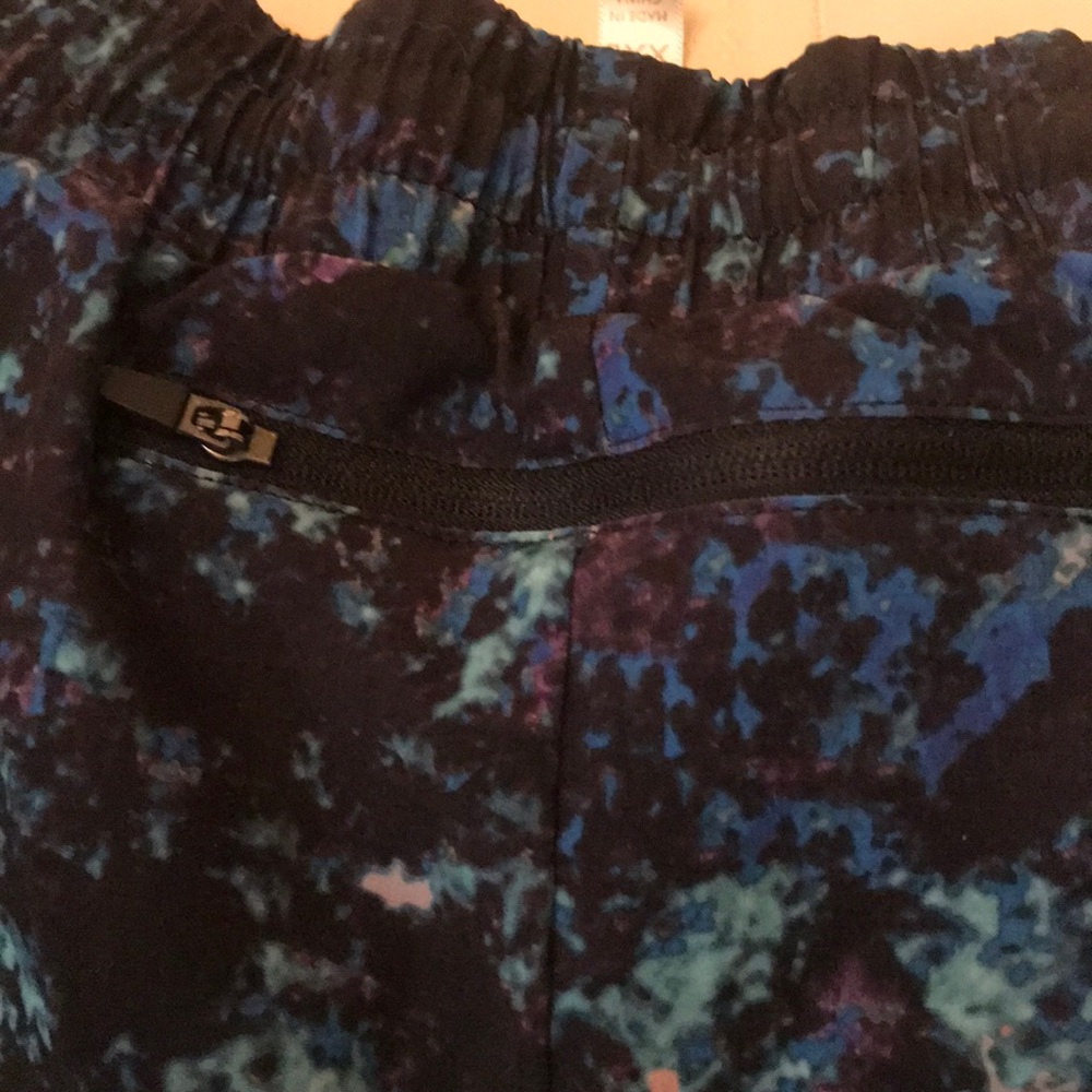 Fabletics Shorts - Picture 5 of 5